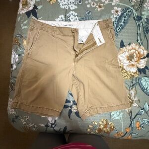 Old Navy Men's Khaki Flat Front Shorts